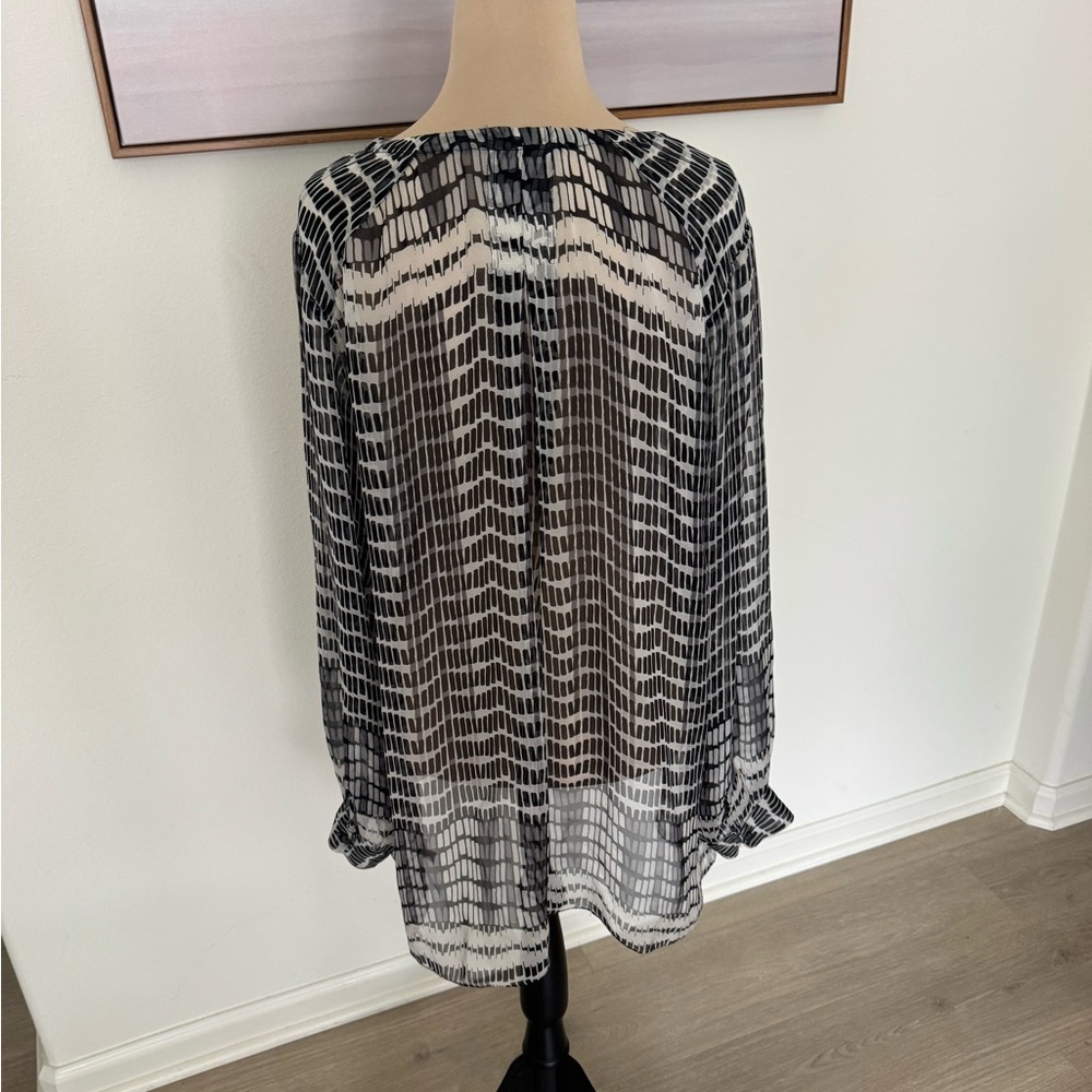 L'AGENCE Black and White Blouse Size 8 - Picture 4 of 16